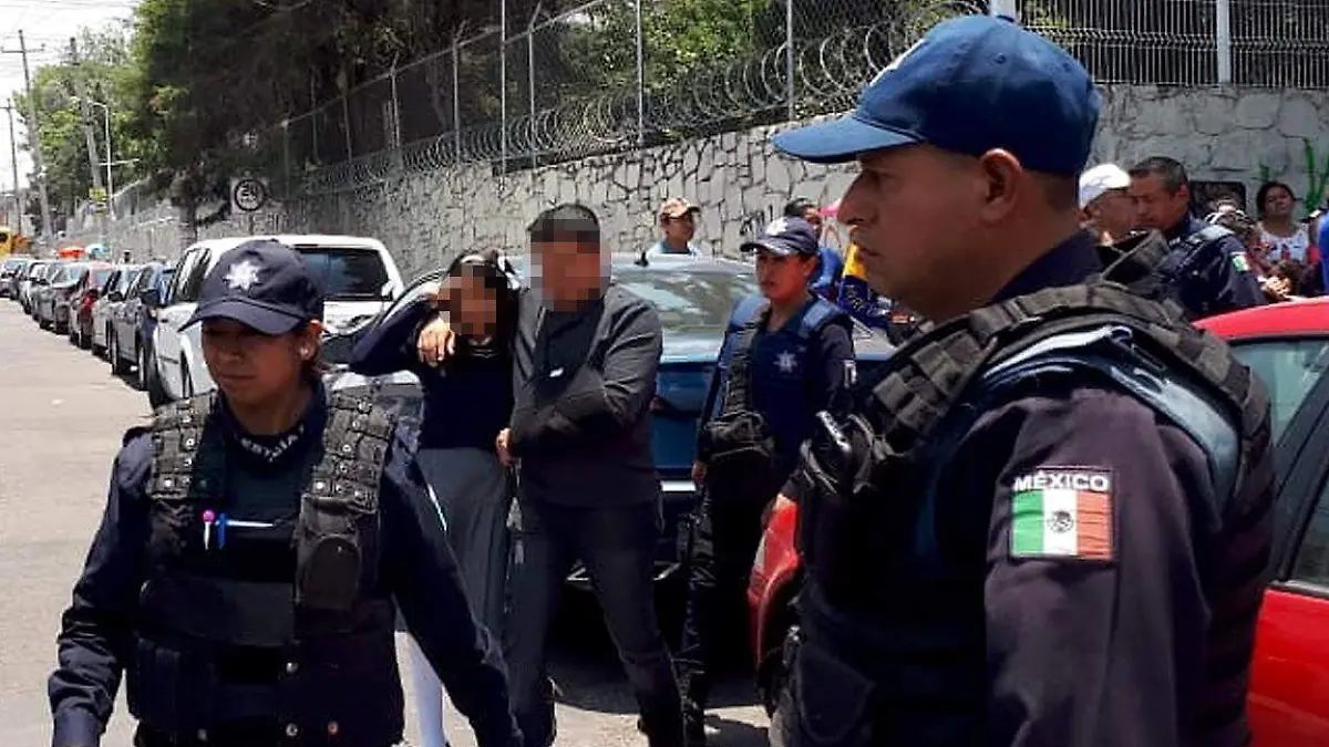 RIÑA ENTRE ESTUDIANTES DE SECUNDARIA EN EL CENTRO ESCOLAR MORELOS    (6)   ok